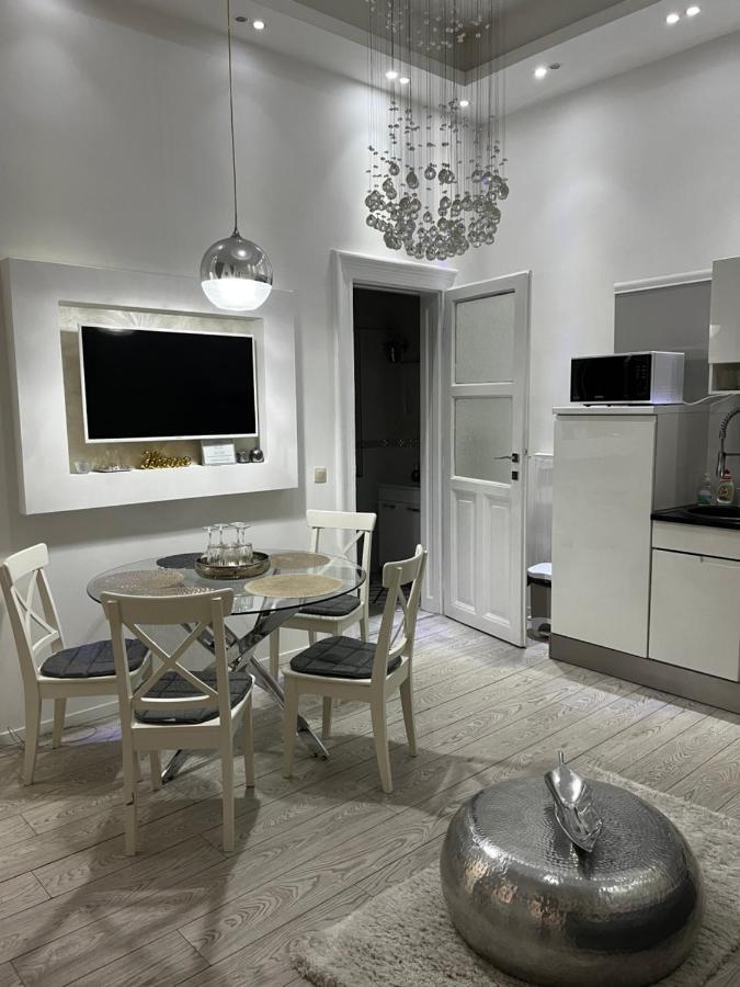 White Luxury Apartment Budapest Kültér fotó